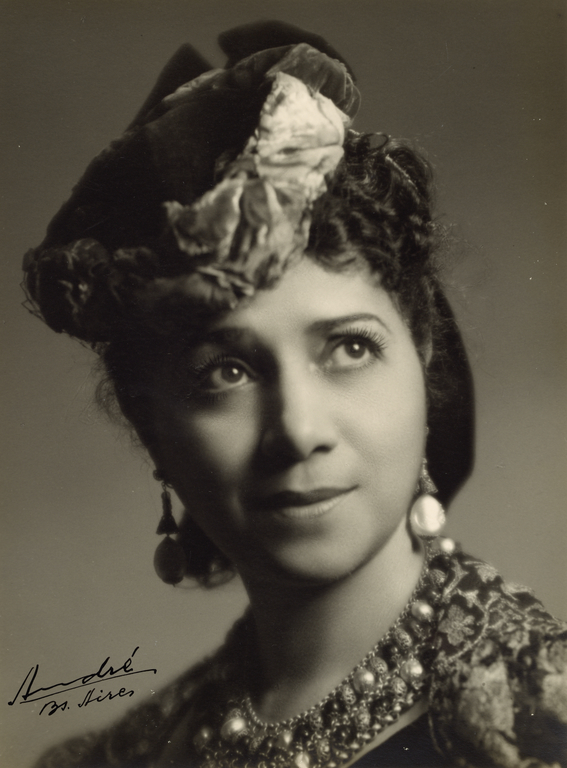 Photo of Lillian Evanti