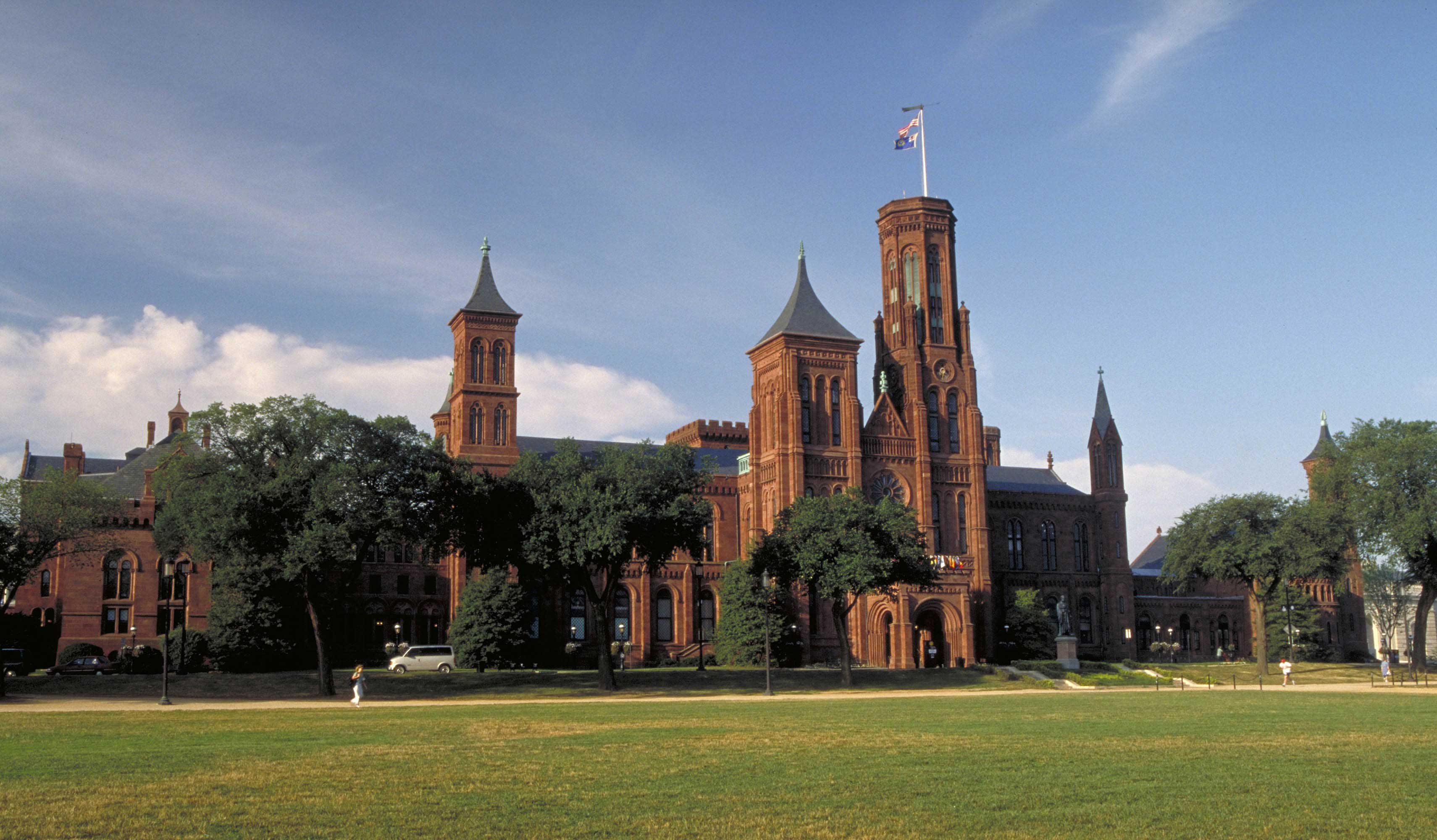 Visiting with Groups  Smithsonian Institution