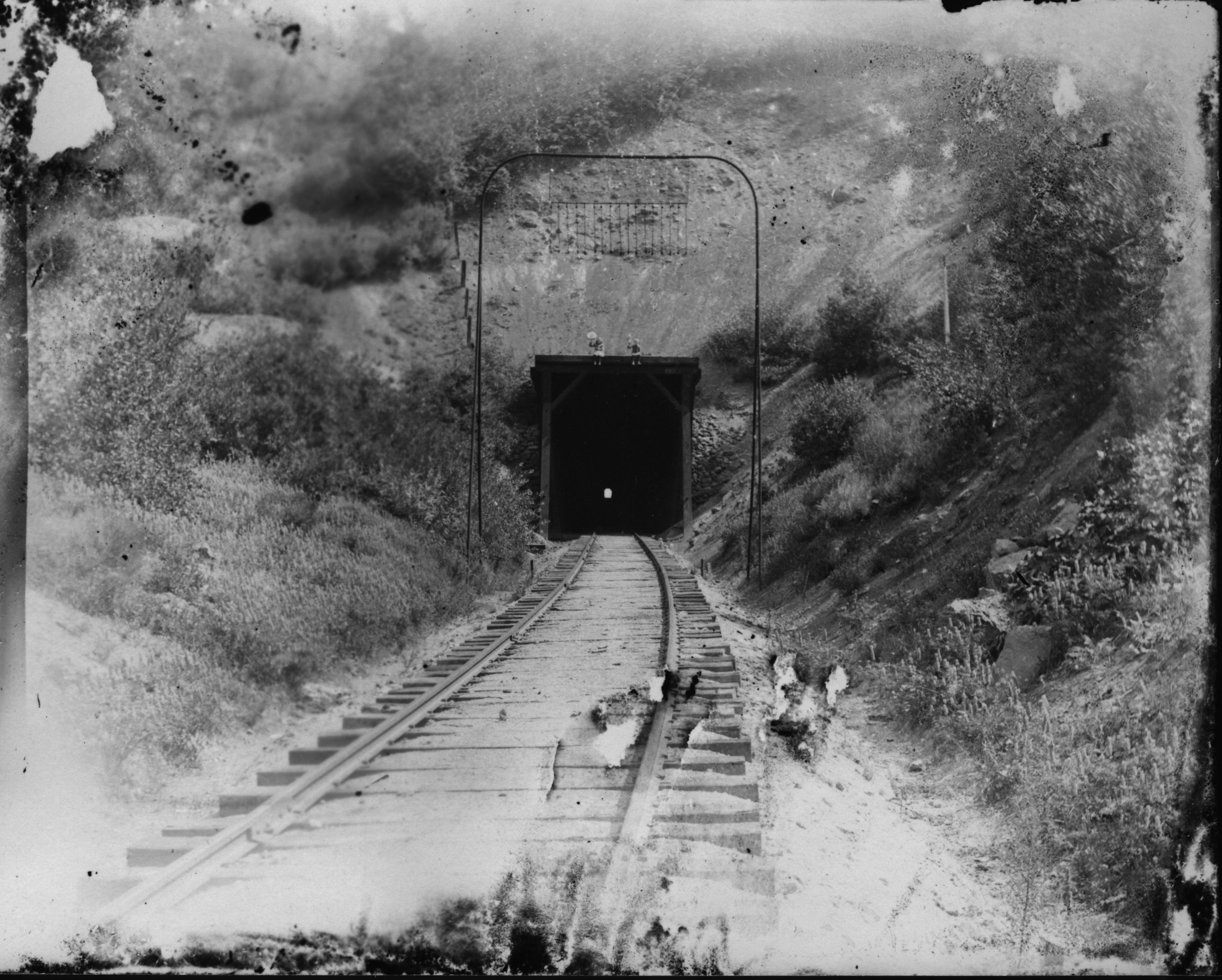 Historic photo of the tunnel where the robbery of Train 13 took place