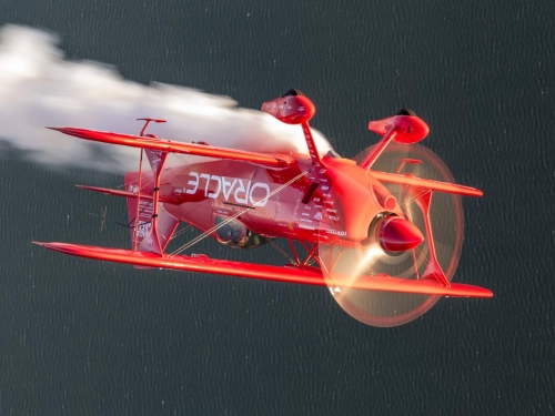 Oracle Challenger aircraft