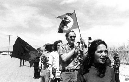 Dolores Huerta leads supporters of the United Farm Workers (UFW)