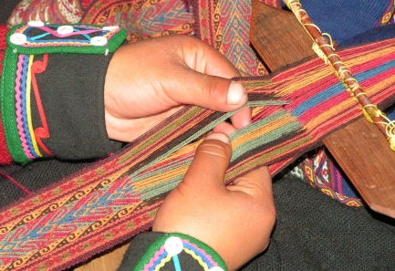 Hands weaving