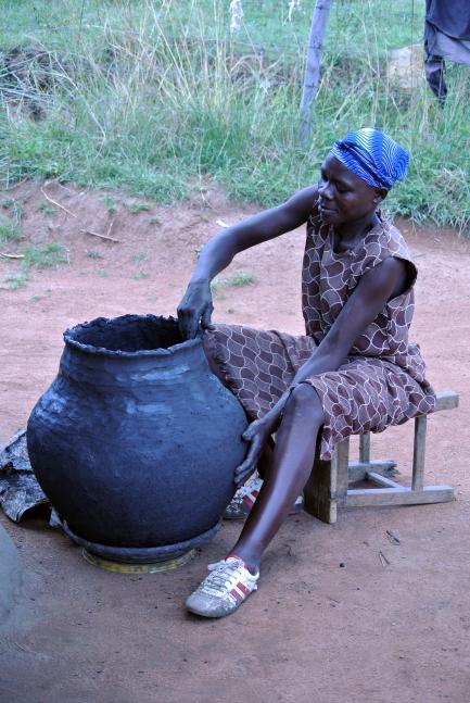 Pottery making in western Kenya
