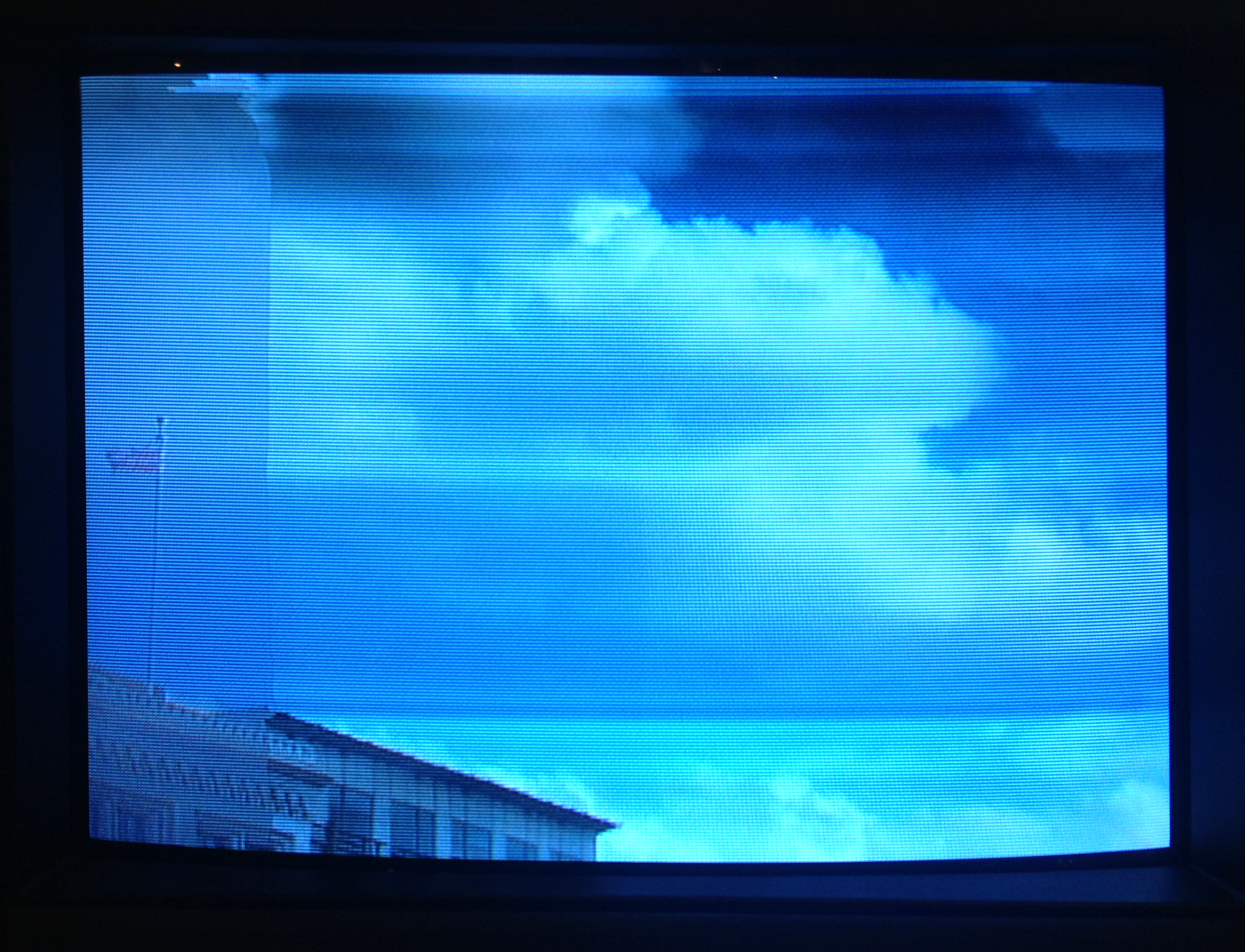 Documentation of the distorted video signal on a video monitor
